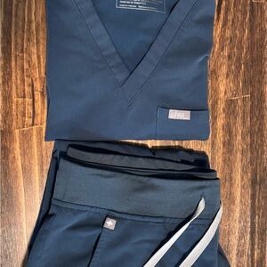 Figs Dark Harbor Scrub Set